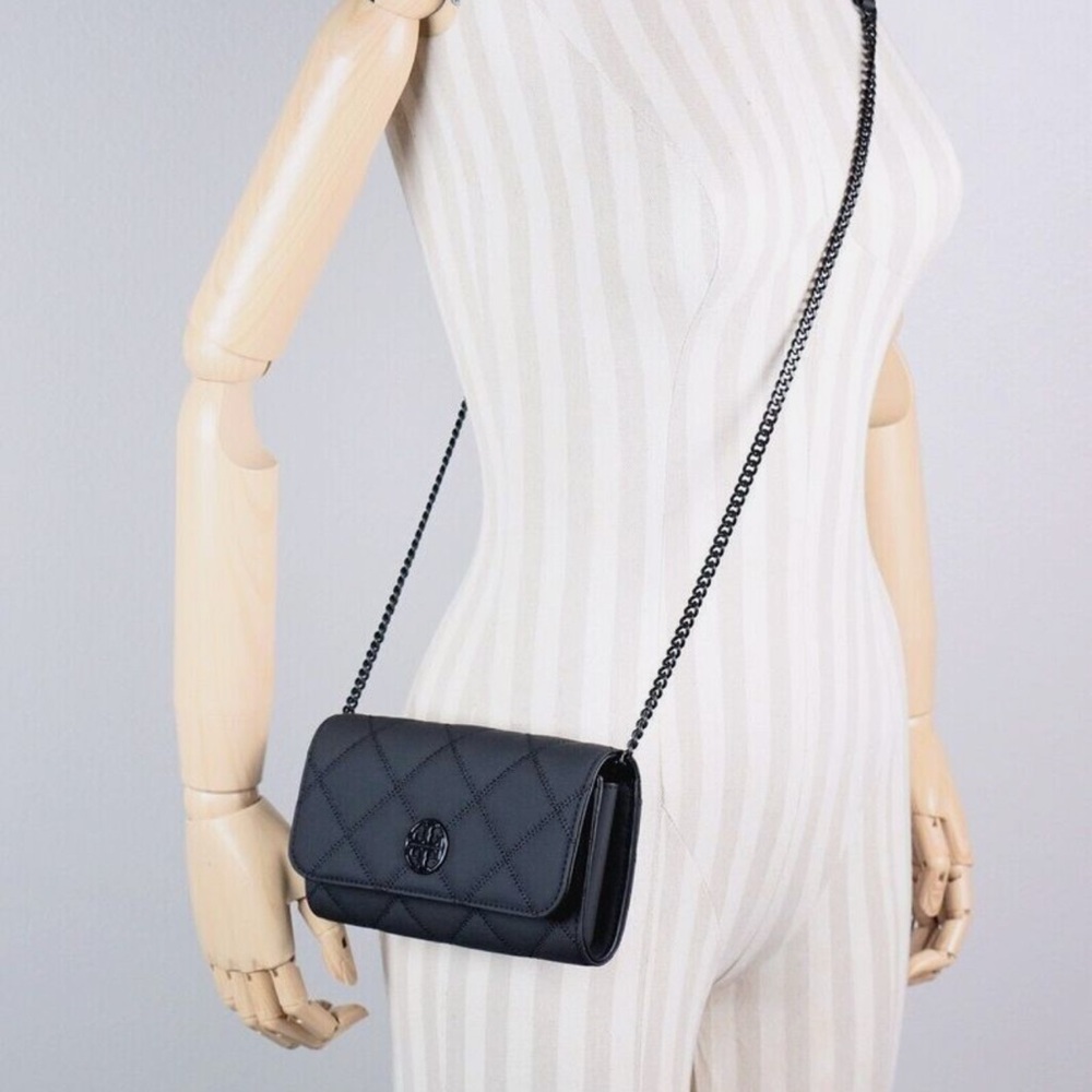 TORY BURCH 150059 WILLA MATTE BLACK WITH BLACK HARDWARE WOMENS CHAIN WALLET